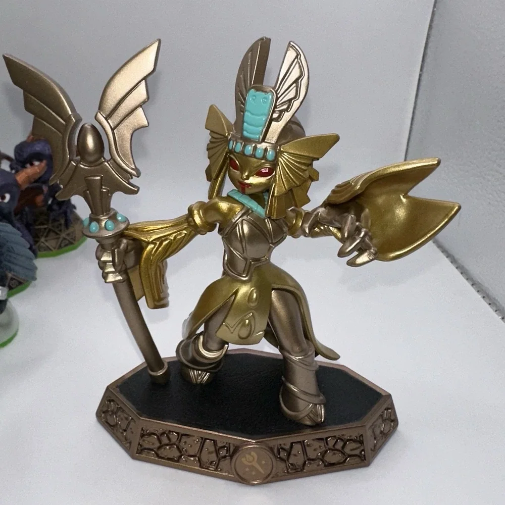 Golden Queen Spyro Activision Skylanders Figures Lot 8 Mixed Colors Good